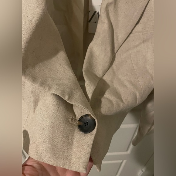 Zara Cropped Blazer - Picture 2 of 3